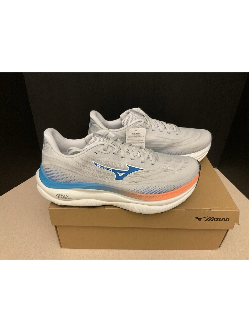 New! Mens Mizuno Wave Sky 9 Athletic Shoes. Size 11. Awesome Shoes!!!